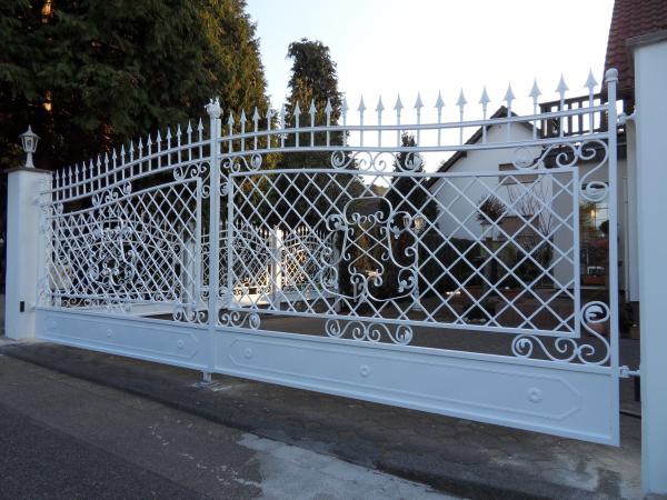 Flügeltor elektrisches Tor Toreinfahrt Tore Elektro Automatik Flügeltore Schwenk Einfahrt Schmiedeisen Einfahrtstore Schiebe oder Flügeltor Echte Handarbeit Maßanfertigung Modell #010fluegeltor