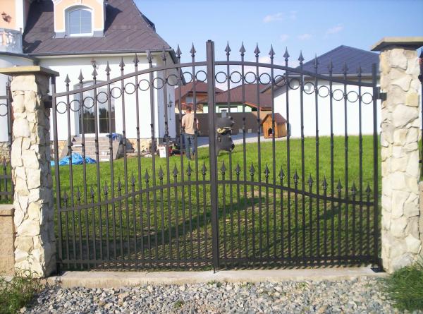 Flügeltor elektrisches Tor Toreinfahrt Tore Elektro Automatik Flügeltore Schwenk Einfahrt Schmiedeisen Einfahrtstore Schiebe oder Flügeltor Echte Handarbeit Maßanfertigung Modell #040Fluegeltor