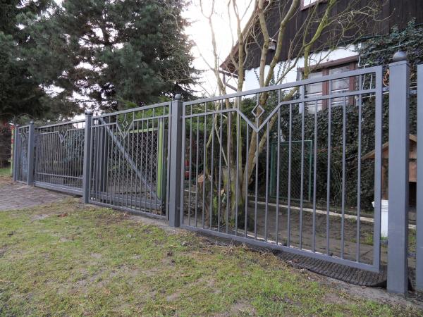 Aussen Garten Grundstueck Gelaender Zaun Klassisch M.243